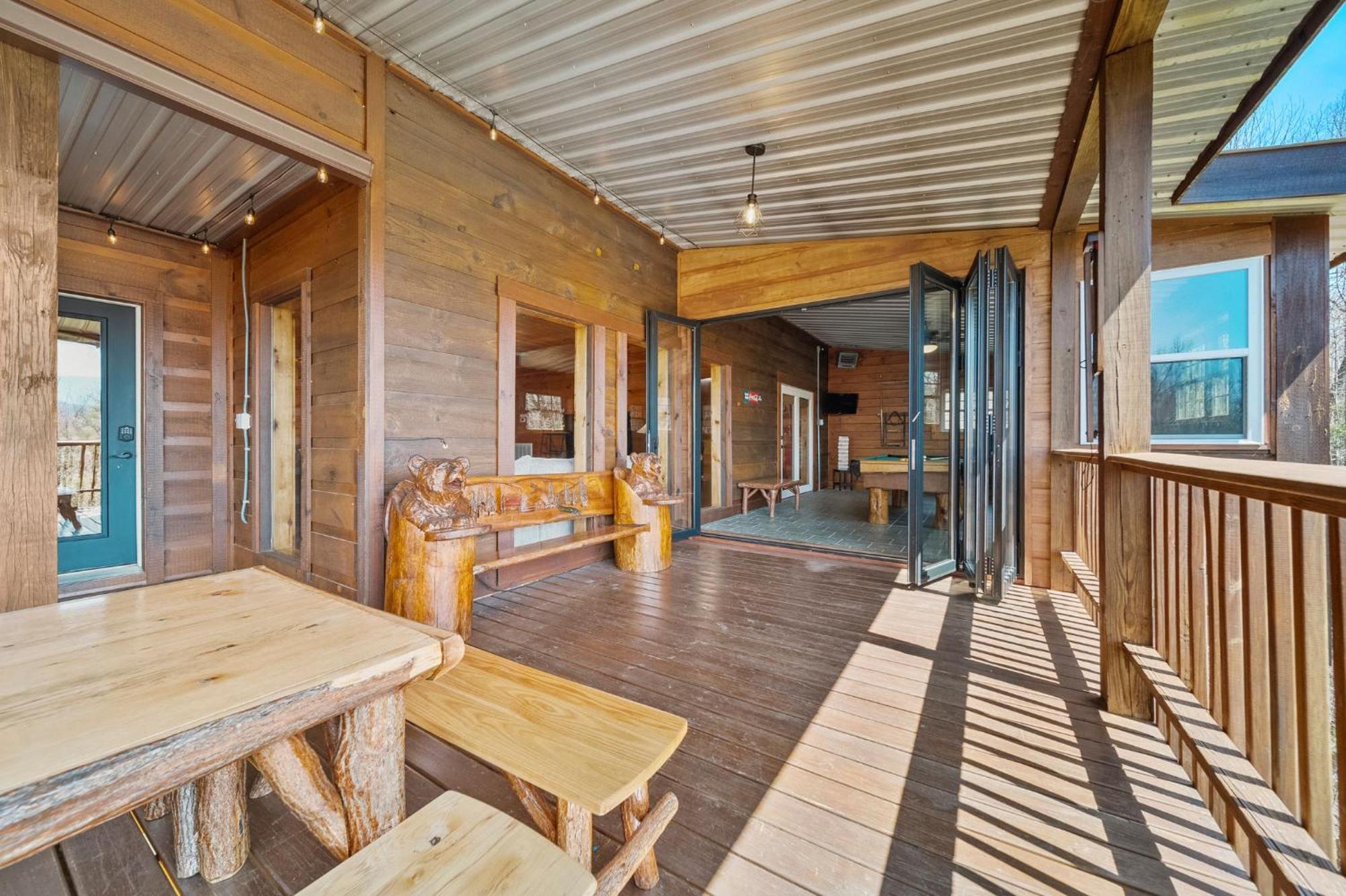 Stairway To Heaven Cabin By Staycating 蓋特林堡 外观 照片